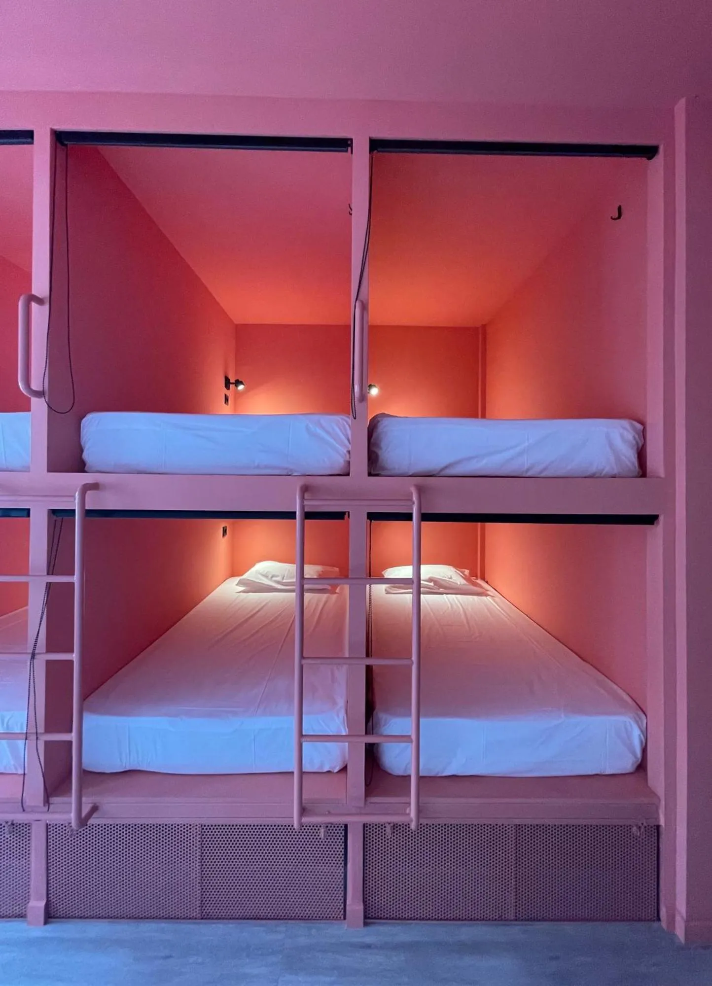 Smooth Athens Capsules Hostel